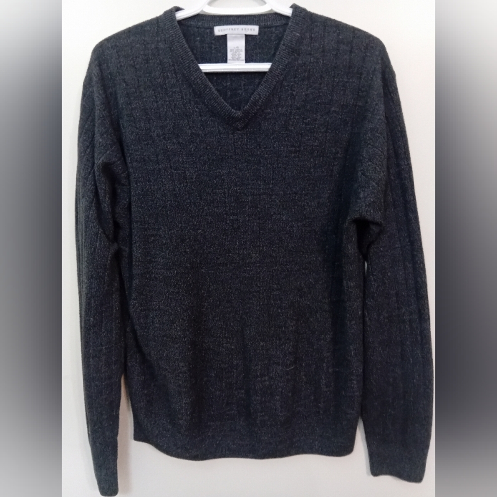 Geoffrey Beene Charcoal V-Neck Sweater